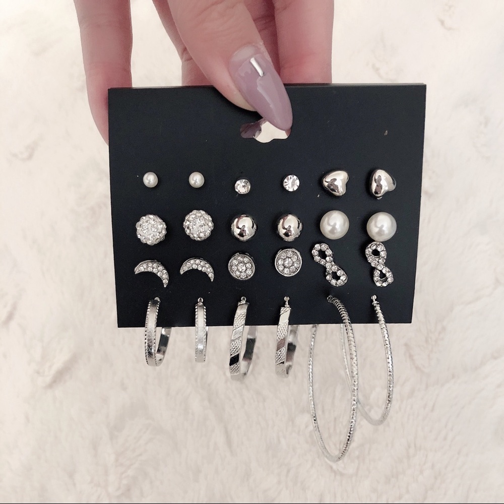 ✨Vintage Studded earrings set✨